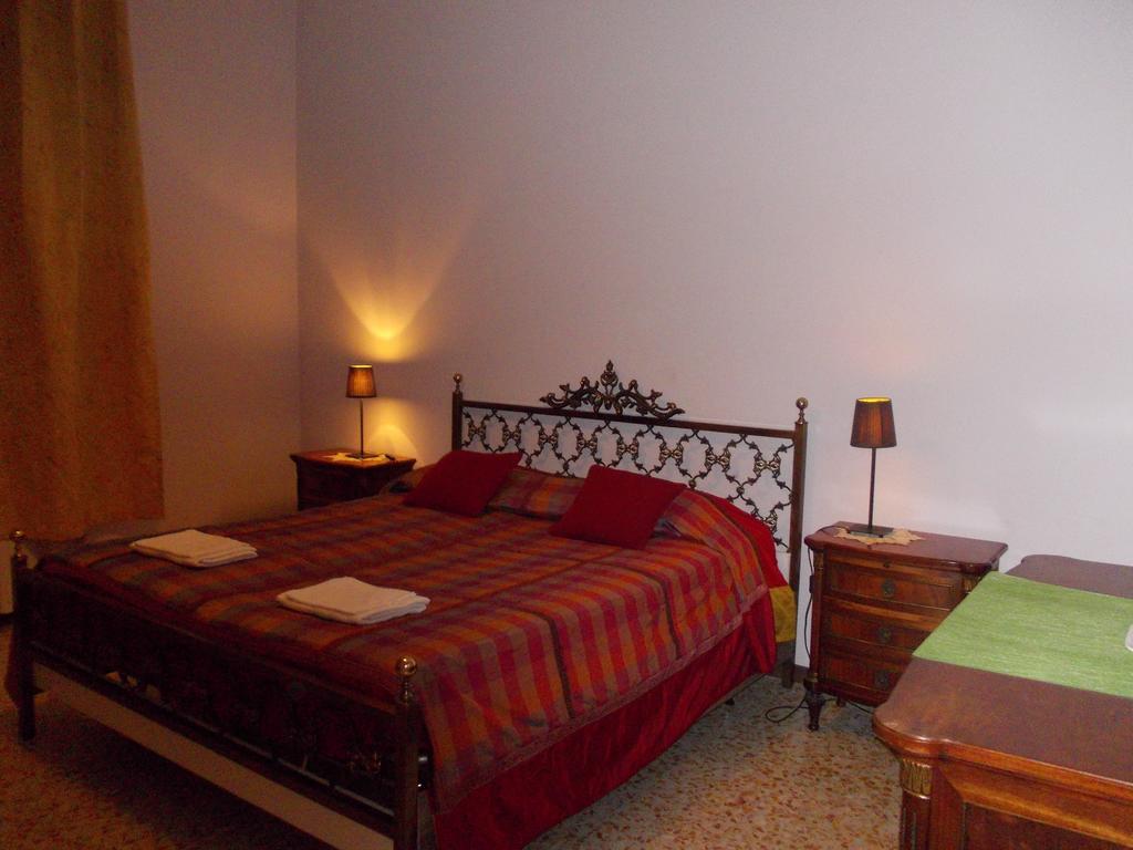 Big Brother Bed & Rooms Trévise Chambre photo